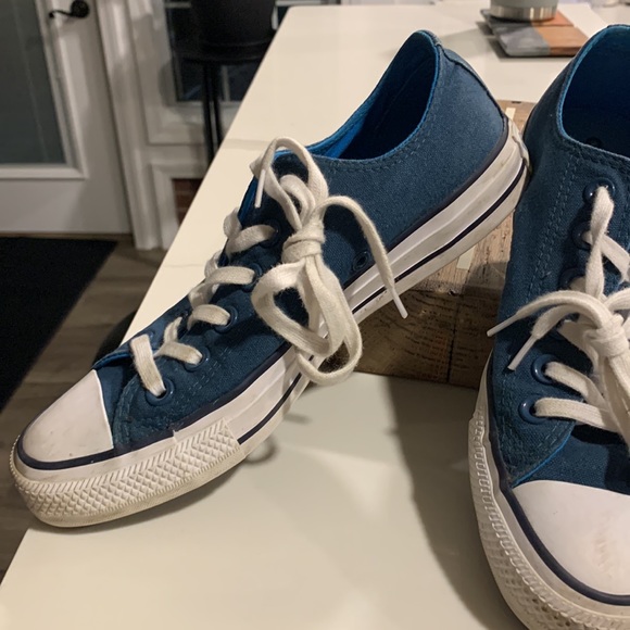 Like new Converse All Stars low top shoes Sea Blue colored - Picture 2 of 4